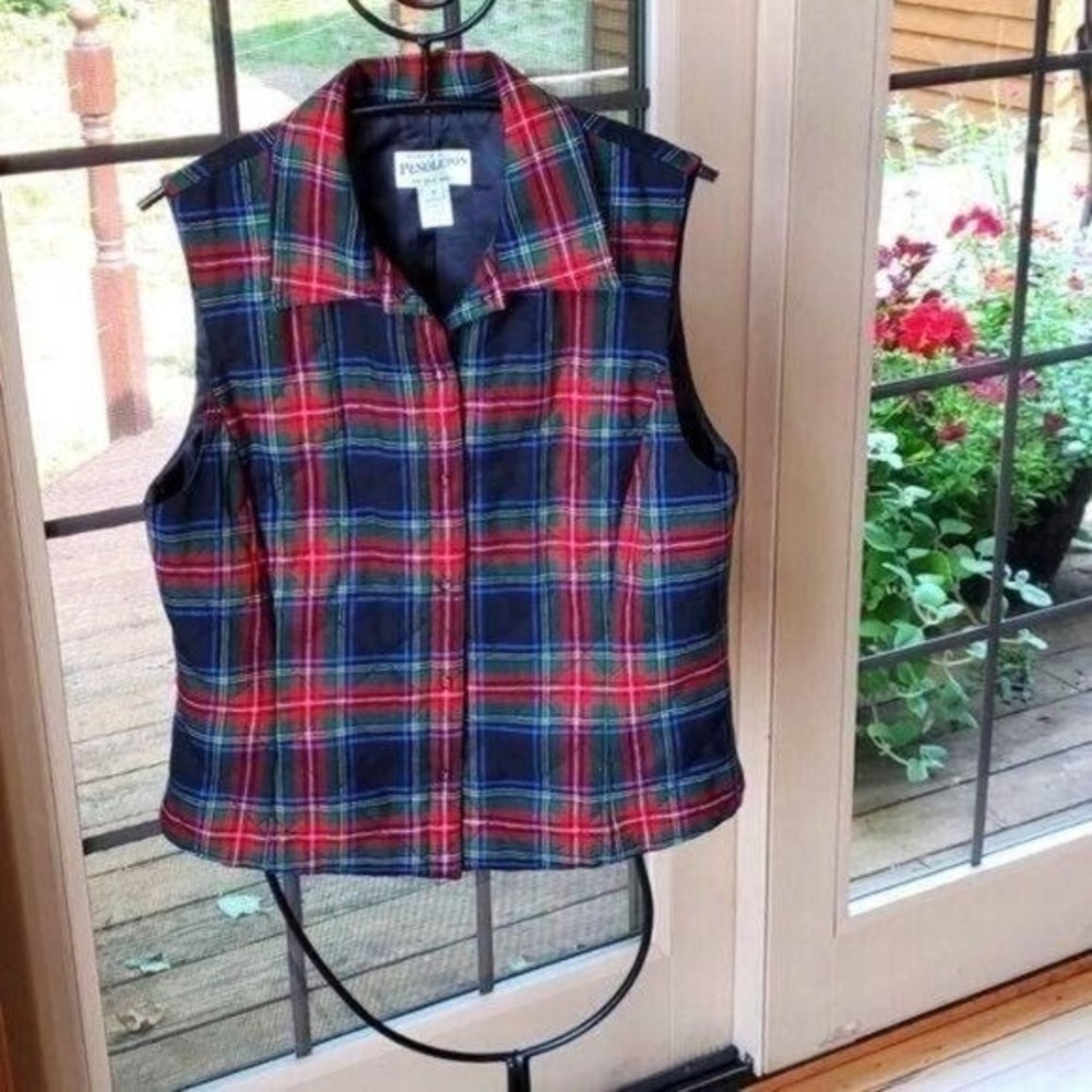Pendleton Womens Plaid Quilted Vest Red Green Blue Snap Front Collared Size M